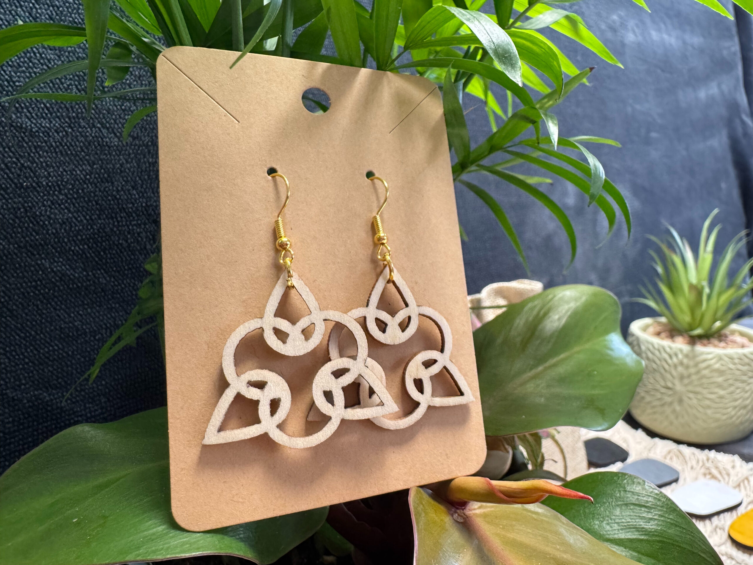 Bijou en bois artisanal Atelier d’Arts – fabrication vosgienne