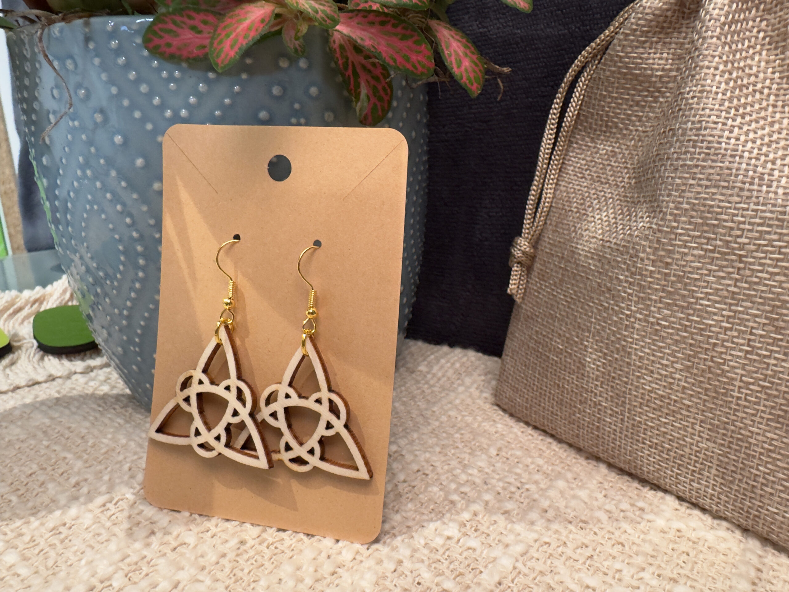 Bijou en bois artisanal Atelier d’Arts – fabrication vosgienne